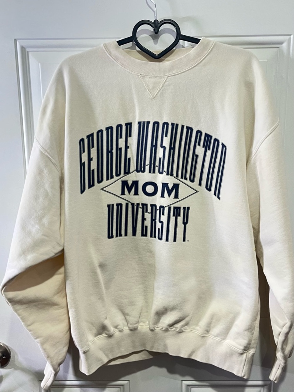 Vintage George Washington MOM Cream Crewneck Sweatshirt